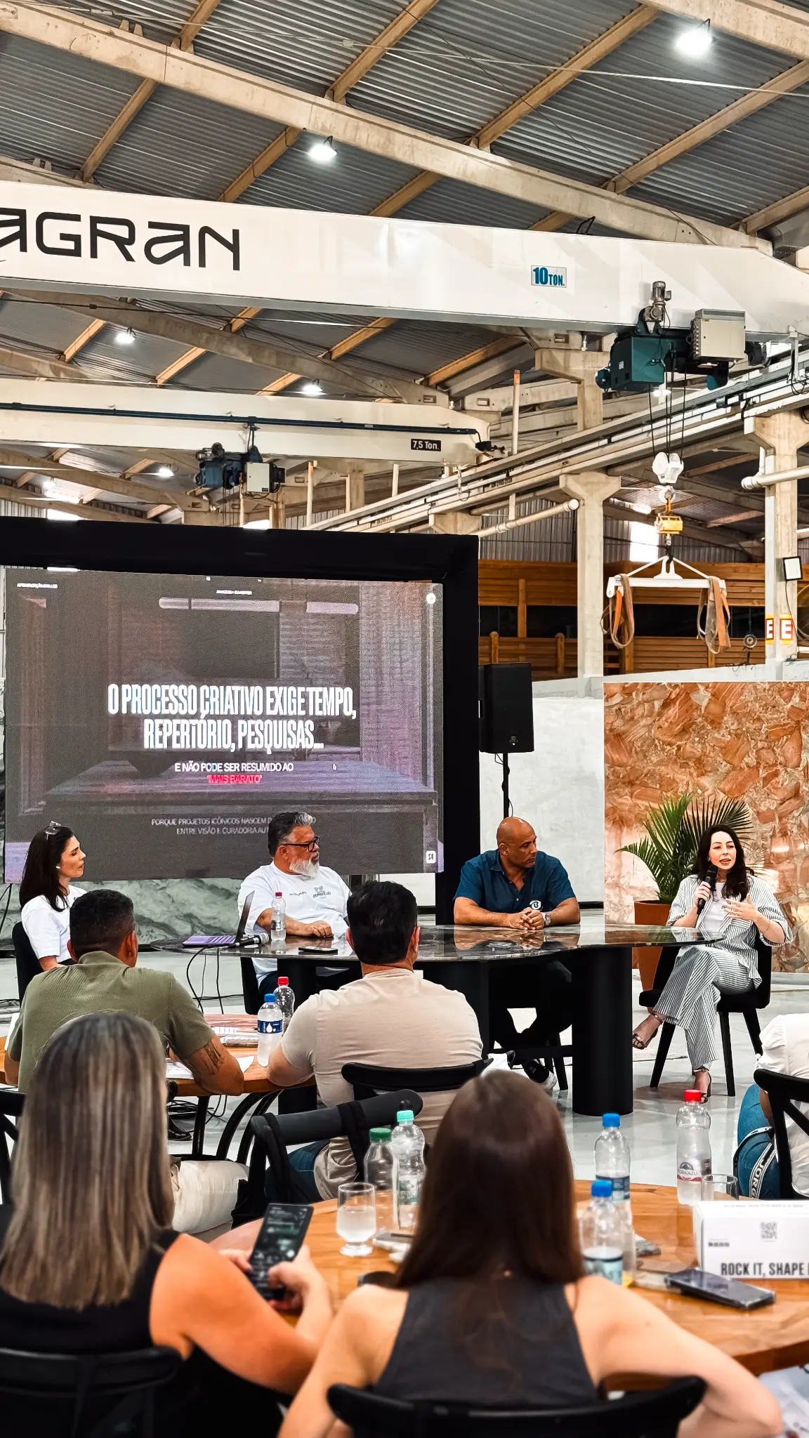 Ferramentas e materiais do workshop